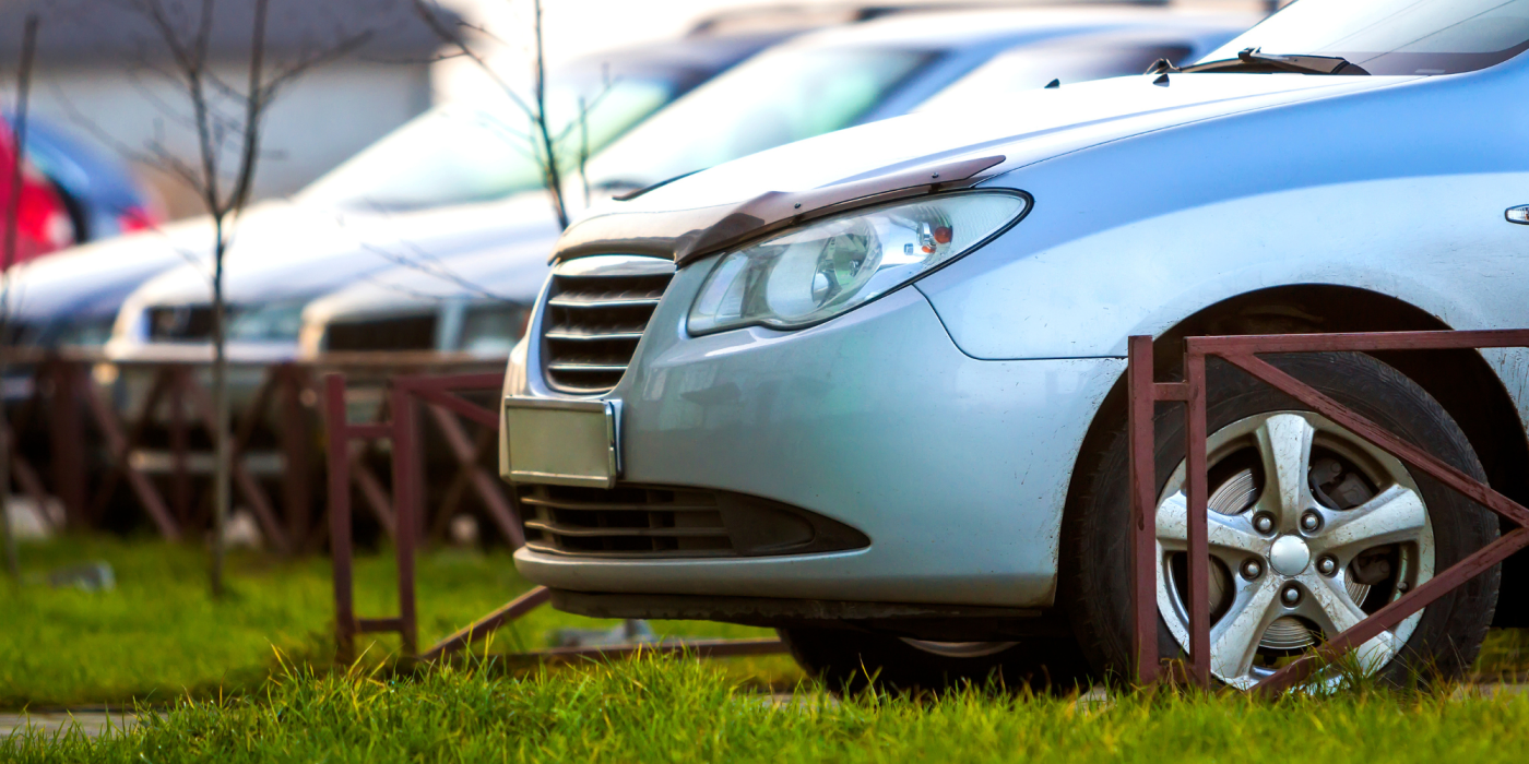 Cómo proteger tu coche que duerme en la calle